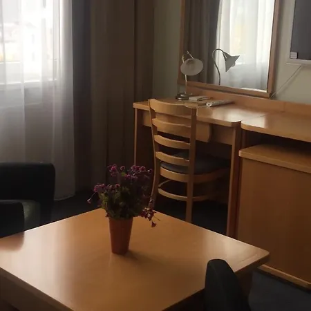 Luna Hotel
