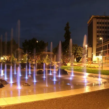 卢纳酒店 Žiar nad Hronom